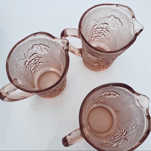 All 3 Pink Depression Glass Small Pitcher Vintage - Picture 4 of 15
